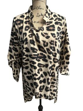 SHEIN Curve Black & Cream Leopard Print Top